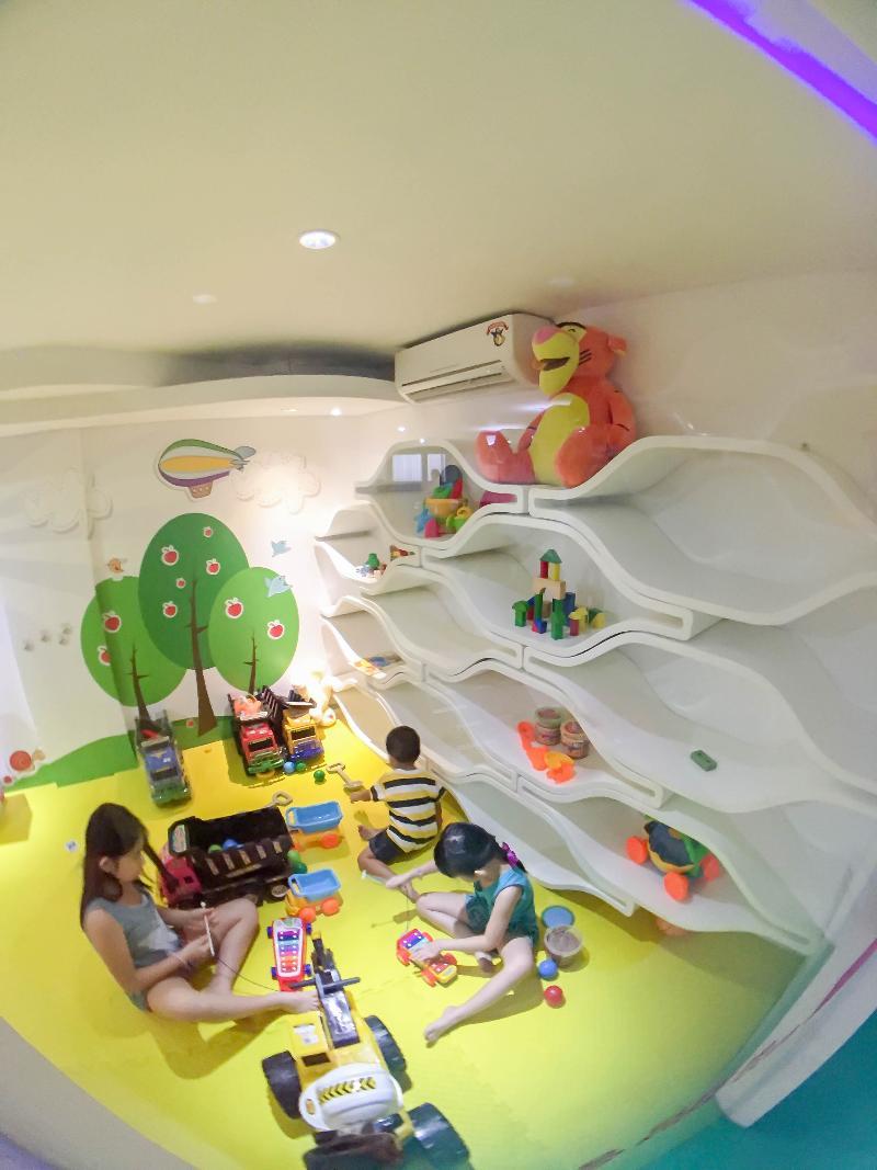 Berry Glee Thematic Hotel Kuta  Ngoại thất bức ảnh